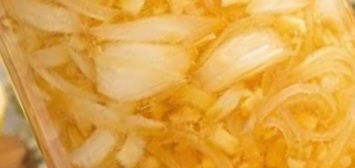 Natural Remedy with Ginger, Onion, Garlic, Lemon, and Honey: A Homemade Recipe to Boost Immunity and Ease Colds and Coughs