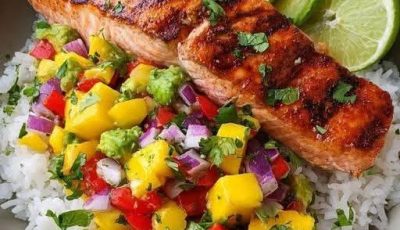 Diabetic-Friendly Grilled Salmon Mango Bowl