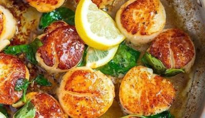 Seared Scallops with Lemon and Spinach